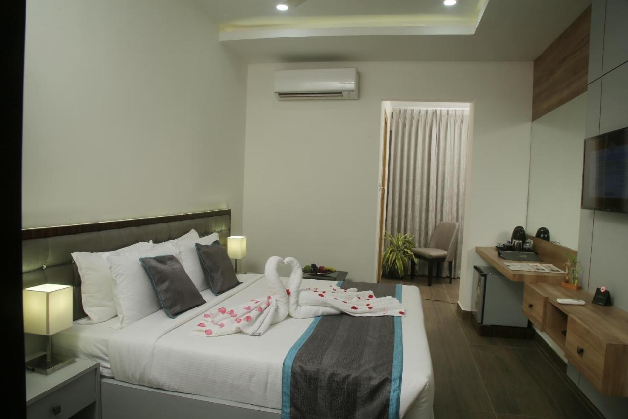 Park Iris Hotels, Mg Road Vijayawada Bagian luar foto