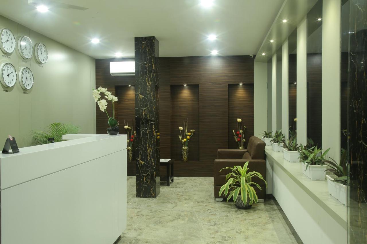 Park Iris Hotels, Mg Road Vijayawada Bagian luar foto