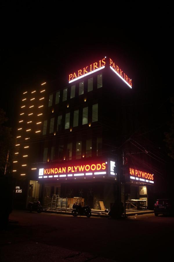 Park Iris Hotels, Mg Road Vijayawada Bagian luar foto