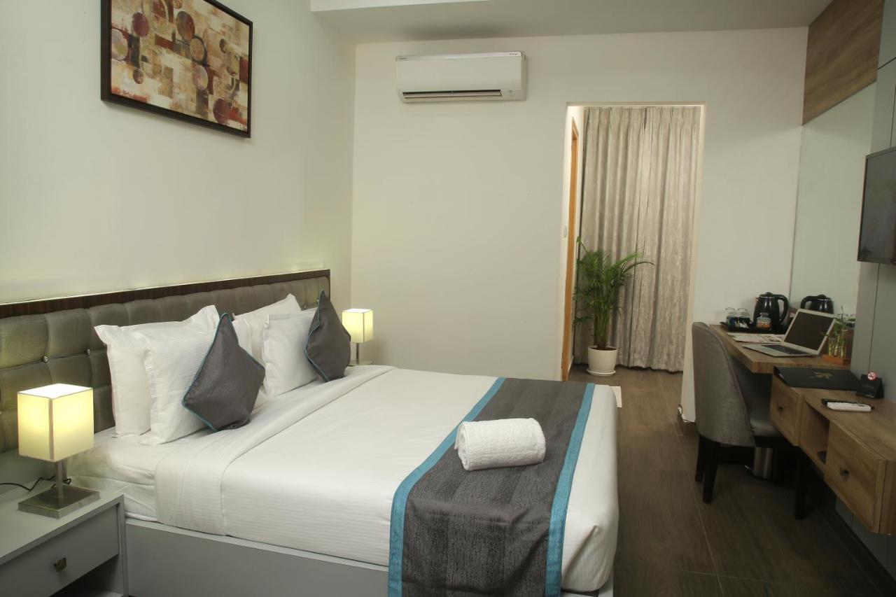 Park Iris Hotels, Mg Road Vijayawada Bagian luar foto